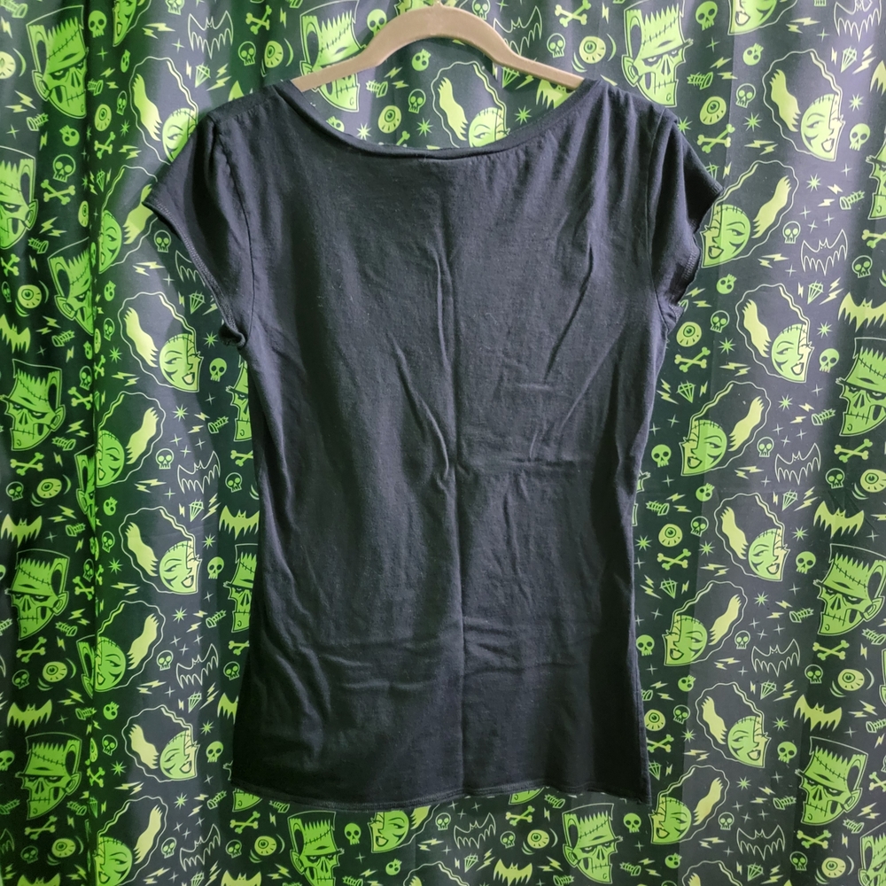 RARE Rock Steady Frankenstein Stich Heart Bat Wing Spider Web Tattoo V Neck Tee - Picture 4 of 4